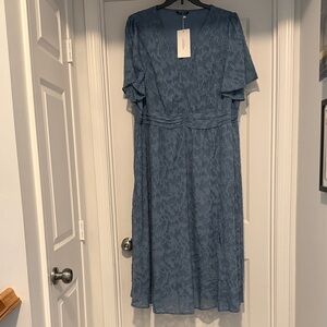 BloomChic Dusty Blue Textured Midi Dress